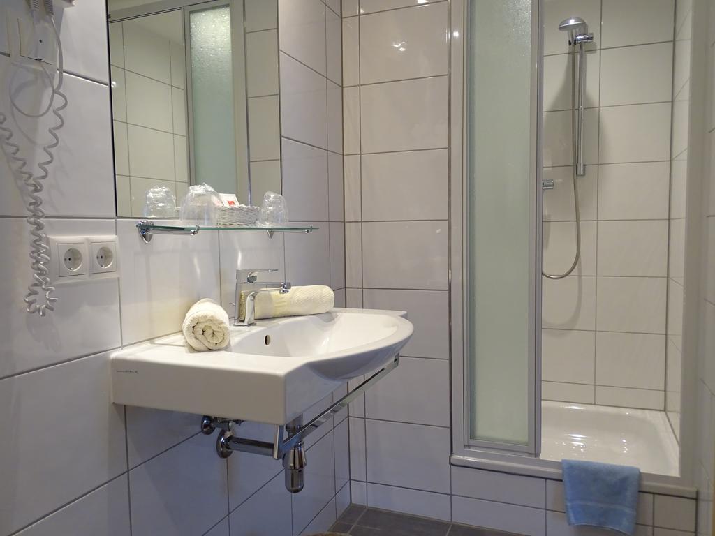 Hotel Valluela ザンクト・ガレンキルヒ エクステリア 写真